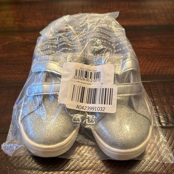 NWT GAP Toddler Metallic Glitter Sneaker, size 10 - Picture 4 of 7